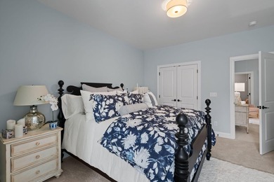 Welcome home to this charming 3-bedroom, 2.5-bath cottage - photo 31