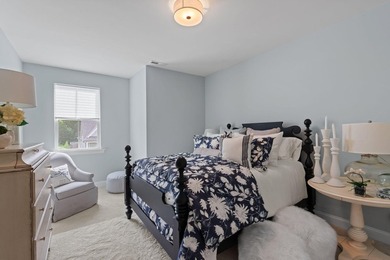 Welcome home to this charming 3-bedroom, 2.5-bath cottage - photo 32