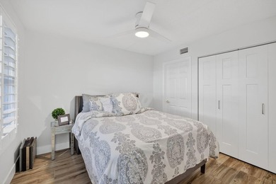 RARELY AVAILABLE and beautifully updated, 3- bed, 2- bath - photo 32