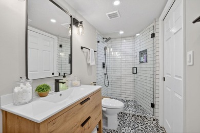 RARELY AVAILABLE and beautifully updated, 3- bed, 2- bath - photo 34