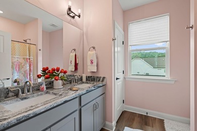 Welcome home to this charming 3-bedroom, 2.5-bath cottage - photo 36