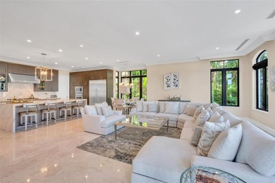 Stunning transitional deepwater estate on 95 feet of prime Las - photo 21