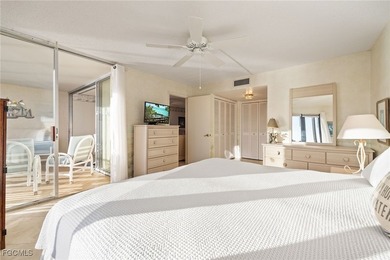 Wake up to sunrises and unwind with sunsets overlooking the - photo 22