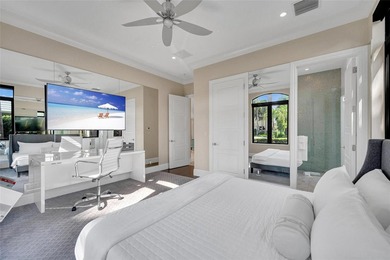 Stunning transitional deepwater estate on 95 feet of prime Las - photo 25