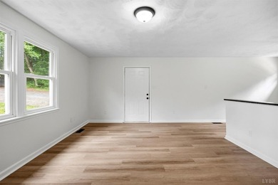 Don't miss your second chance! Back on the market at no fault of - photo 26