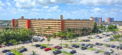 (private lake, pond, creek) Condo Sale Pending in Miami Florida