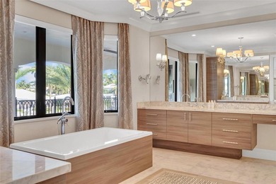 Stunning transitional deepwater estate on 95 feet of prime Las - photo 35