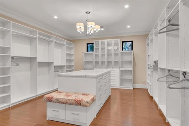 Stunning transitional deepwater estate on 95 feet of prime Las - photo 36