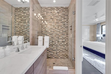 Stunning transitional deepwater estate on 95 feet of prime Las - photo 38