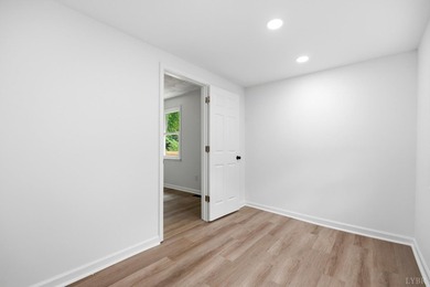 Don't miss your second chance! Back on the market at no fault of - photo 40