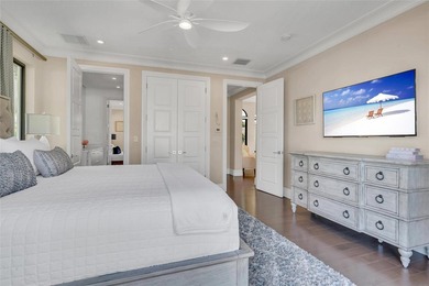 Stunning transitional deepwater estate on 95 feet of prime Las - photo 44