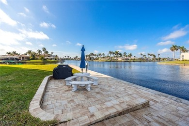 Wake up to sunrises and unwind with sunsets overlooking the - photo 46