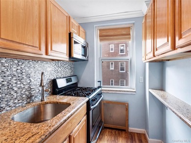 Spacious, well maintained, and move in ready 1 Bed 1 Bath unit - photo 13
