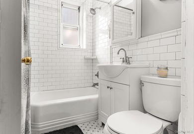 Spacious, well maintained, and move in ready 1 Bed 1 Bath unit - photo 15