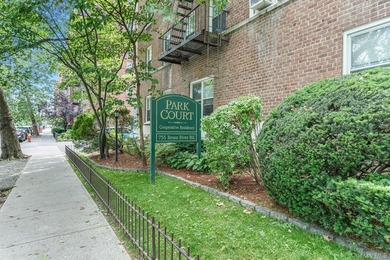 Spacious, well maintained, and move in ready 1 Bed 1 Bath unit - photo 25