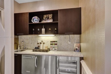 GORGEOUS REMODELED CONDO AT THE PENINSULA I. PRIVATE ELEVATOR