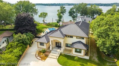 Pine Lake - Oakland County Home For Sale in West Bloomfield Michigan