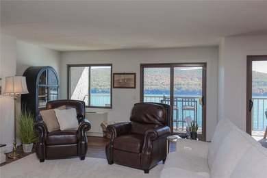 Enjoy maintenance-free lake living in this top level, penthouse - photo 16