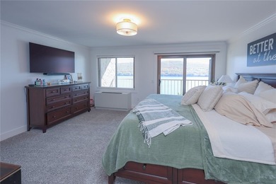 Enjoy maintenance-free lake living in this top level, penthouse - photo 20