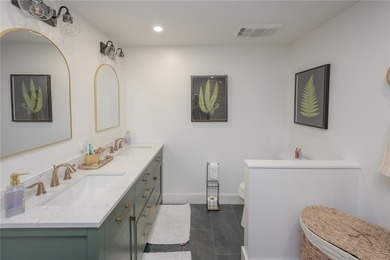 Enjoy maintenance-free lake living in this top level, penthouse - photo 24