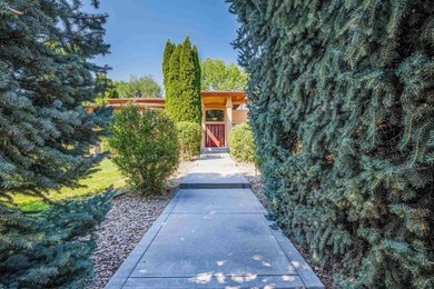 WELCOME TO 2027 CHARIS COURT IN THE HIGHLY DESIRABLE - photo 4