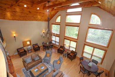 Enjoy maintenance-free lake living in this top level, penthouse - photo 43