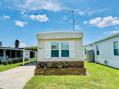 Lake Home For Sale in Winter Haven, Florida