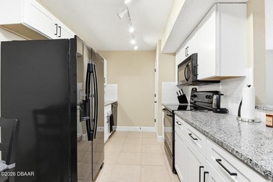 Beautifully remodeled 2-bedroom, 2-bath home in sought-after - photo 12