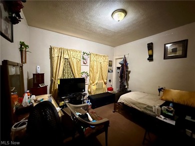 Exceptional opportunity to own a classic up-and-down duplex in - photo 12