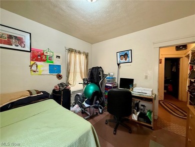 Exceptional opportunity to own a classic up-and-down duplex in - photo 17