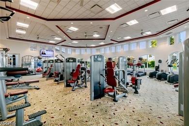 Beautiful first fairway views, tasteful modern decor, updates - photo 25