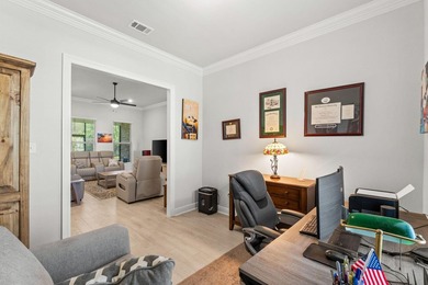 Welcome to this charming coastal cottage in the desirable - photo 27