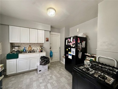 Exceptional opportunity to own a classic up-and-down duplex in - photo 28