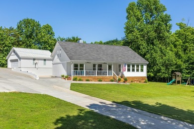 Welcome to your waterfront retreat with no restrictions, no HOA - photo 3
