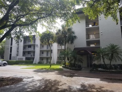 Pine Island Ridge Lakes Condo For Sale in Davie Florida