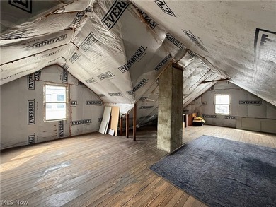 Exceptional opportunity to own a classic up-and-down duplex in - photo 41