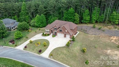 Welcome to 4 Royal Vista Way in River Bend, a premier Lake - photo 45