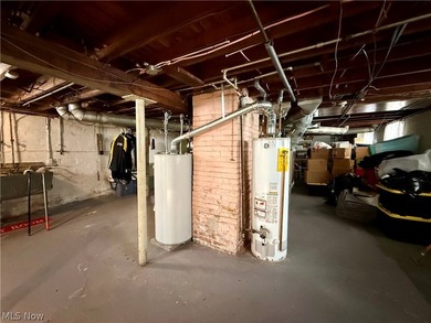Exceptional opportunity to own a classic up-and-down duplex in - photo 47