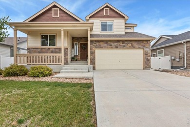 Looking for space to grow? This beautiful home offers 4 bedrooms - photo 1
