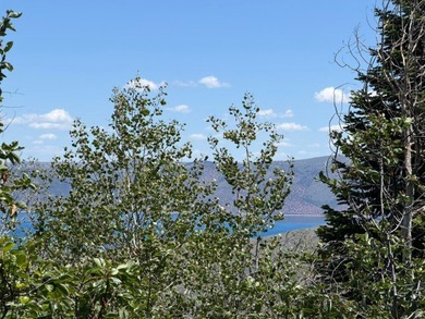 Tucked away on a private road in the desirable Sweetwater - photo 2