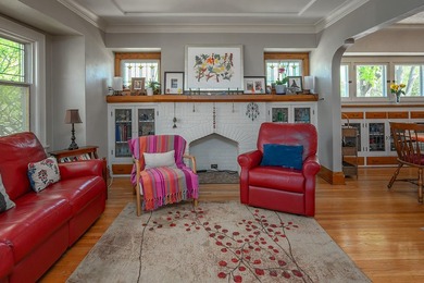 Charming bungalow with character and updates located in the - photo 8