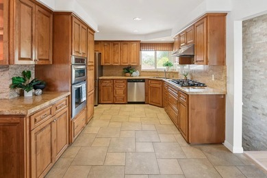 Light and bright home in the heart of Del Cerro featuring a - photo 17