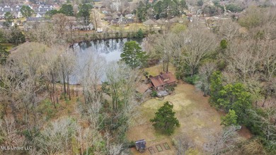 Tucked away on 3.6 acres this rustic charmer offers the perfect - photo 25