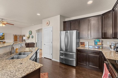 If you've been looking for a 5 bedroom + office, 4 bathroom home - photo 5