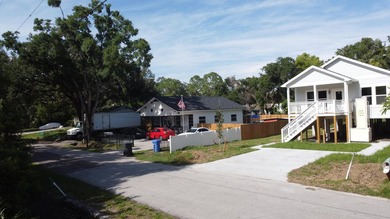 EXCLUSIVE 4/2 SINGLE FAMILY RESIDENCE COMPLETELY RENOVATED IN - photo 3