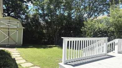 Enjoy the perfect blend of privacy and lake-area living in this - photo 25