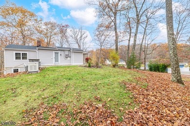 The perfect blend of charm, comfort, and modern upgrades--move - photo 29