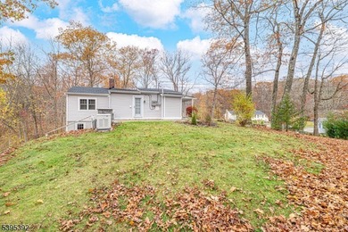 The perfect blend of charm, comfort, and modern upgrades--move - photo 30