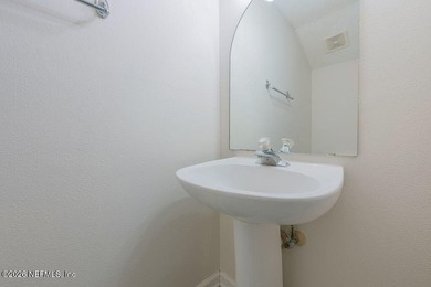 Conveniently located and thoughtfully designed, this spacious - photo 22