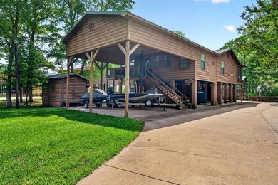 Experience refined waterfront living in the gated community of - photo 1